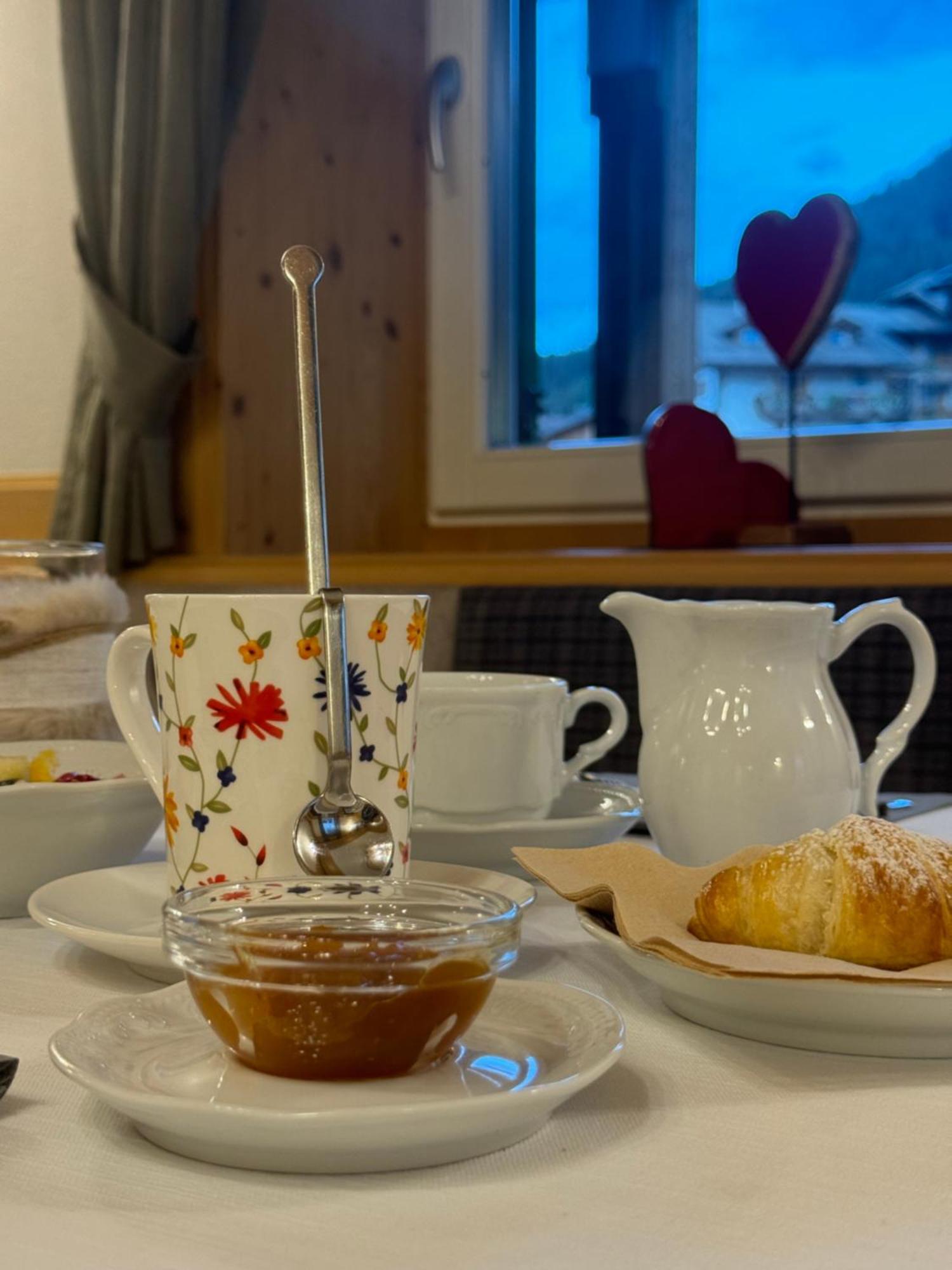 Garni Villa Elsa Pozza di Fassa Eksteriør billede